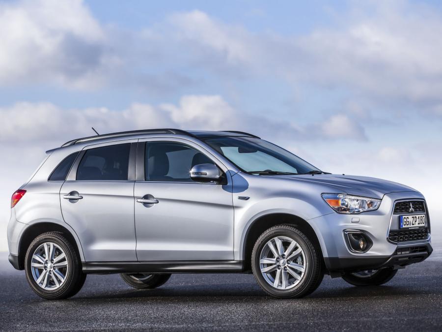  Mitsubishi ASX 2012 года  (фото 6 из 12)